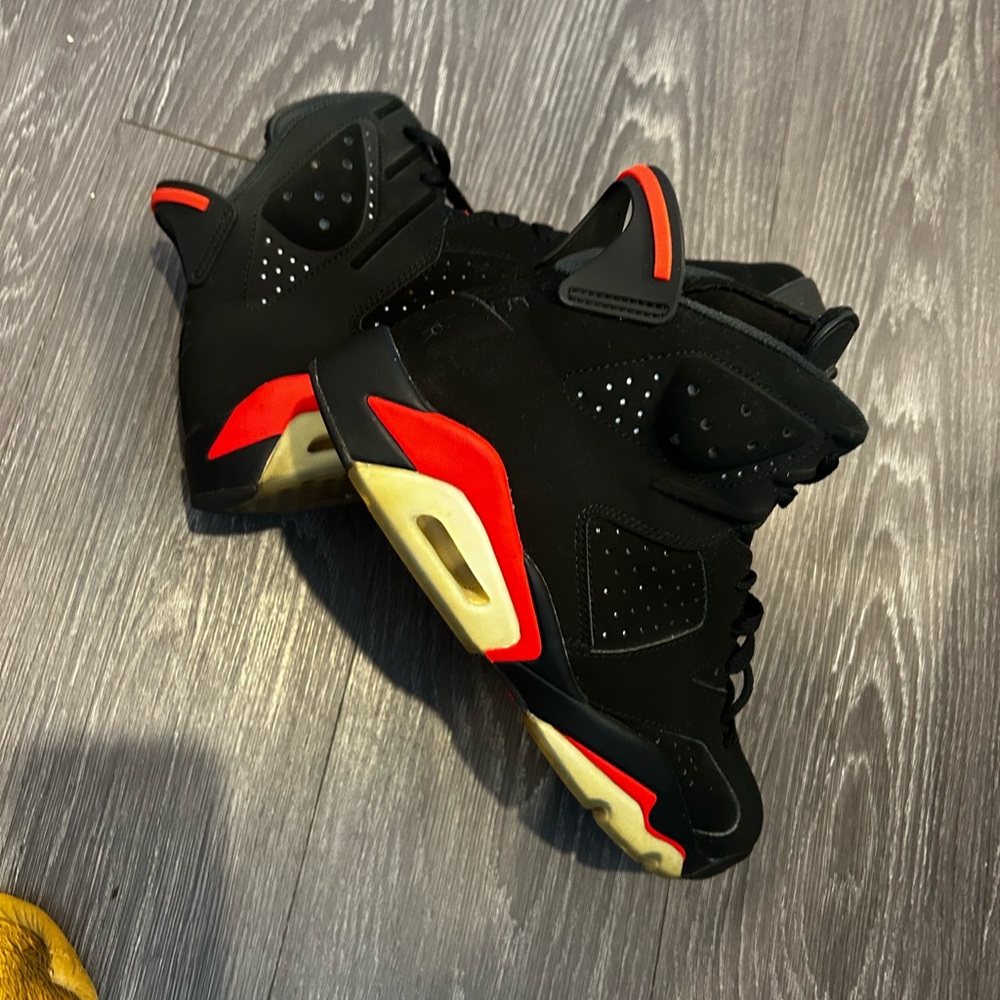 Jordan 6 Black and Infrared Basketball Shoes